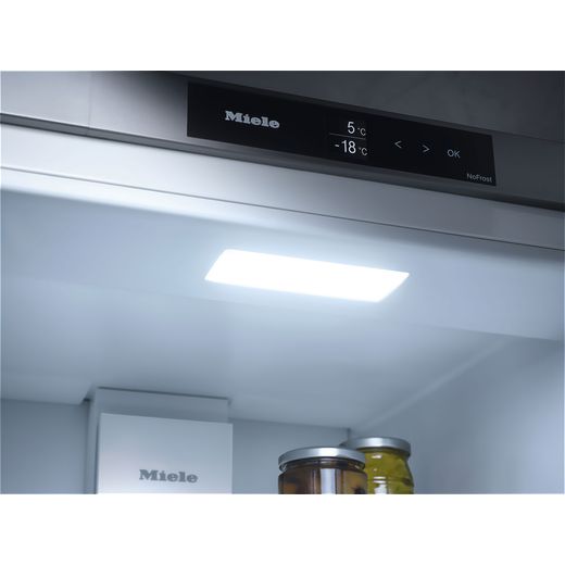 Miele 12336030 Fridge Freezer White - Close up shot